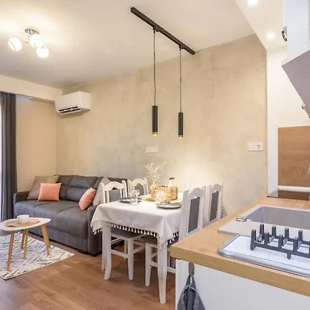 Vutovi's Corner Made With Care Apartman Banszko