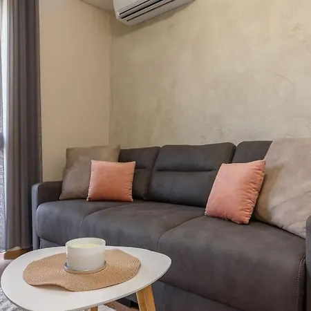 Vutovi's Corner Made With Care Banszko