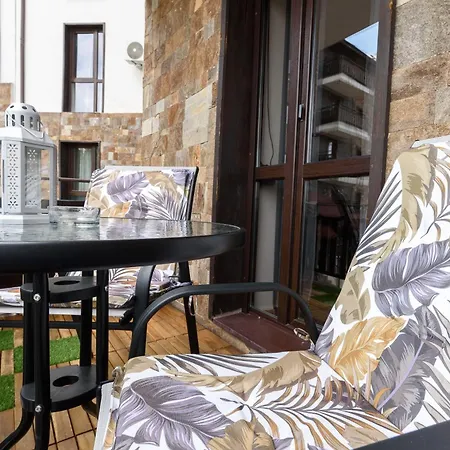 Vutovi's Corner Made With Care *