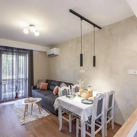 Vutovi's Corner Made With Care Apartment